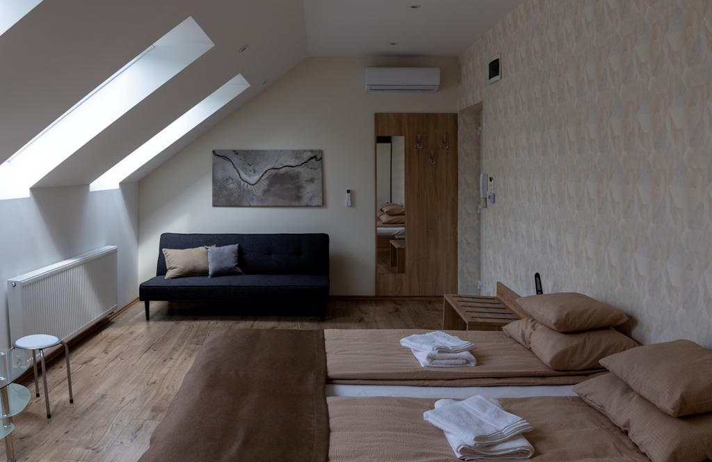 eladó ingatlan baja